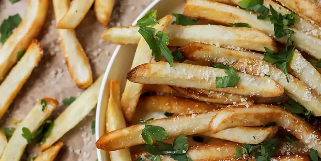 French fries in 10 minutes and without using any oil? - Air fryers can do that with ease!