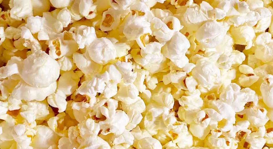 Mmm... yum! Here are some tips on preparing some delicious popcorn in the oven!