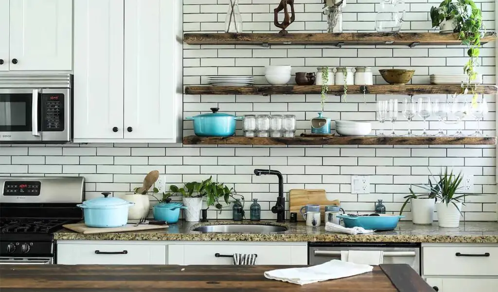 Organizing your countertop space space usage is one of the things that need to be done in the early stages of kitchen design.