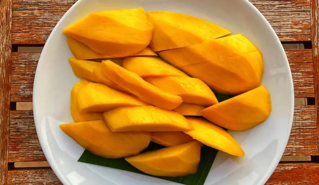Mango is another fruit that can make a tasty grilled snack.