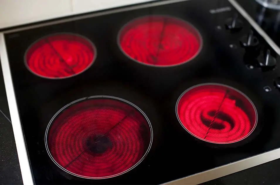 Making popcorn using an electric stove top is perfectly possible, and we're about to show you how to do that.