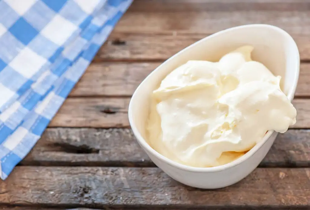 Generally, you can always substitute sour cream for yogurt in 1:1 proportions - and vice versa!