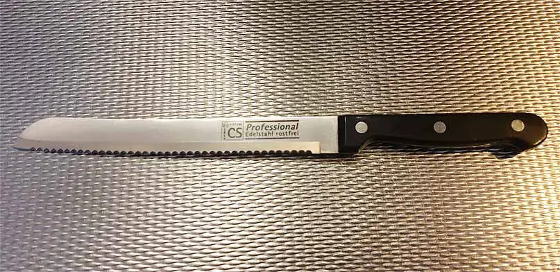 A typical serrated kitchen knife.